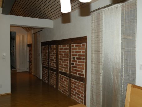 Umnutzung und Sanierung eines ehemaligen landwirtschaftlichen Gebäudes zur Wohnung in Schöneberg |J. Schnell Architekten + Ingenieurbüro